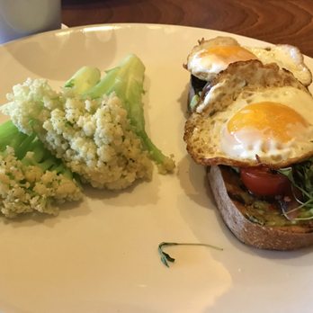 Seasons 52 - New American Near Me - Burlington, Massachusetts