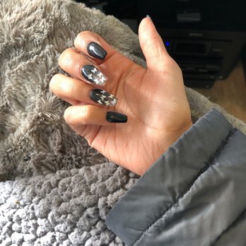 Kim's Nails - SNS dip powder nails w/ tips and design - Nail Salons Near Me - Austin, Texas