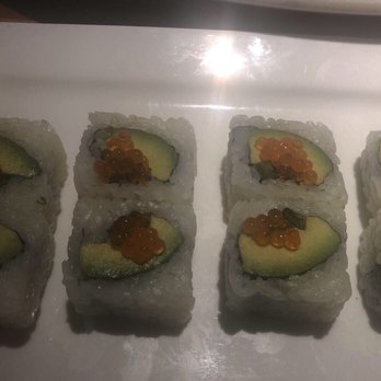 Houston's Restaurant - Avocado Roll - New American Near Me - Irvine, California