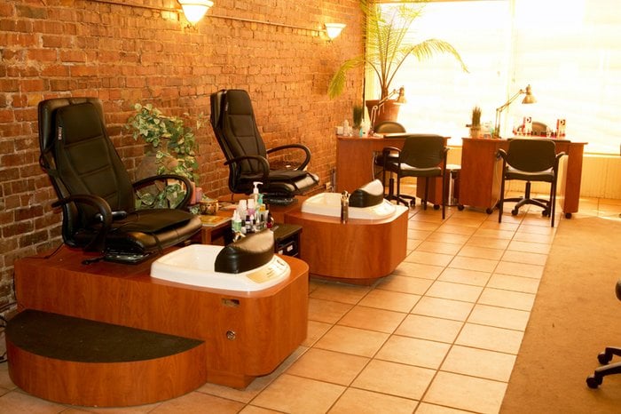 Courtland Day Spa Logo