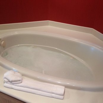 Foxwoods Resort Casino - Our Jacuzzi in the suit - Casinos Near Me - Mashantucket, Connecticut