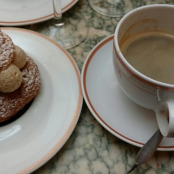 Angelina - Paris -NY is really good...balanced sweet and nutty (praline) - Breakfast & Brunch Near Me - Paris, 75 Angelina - Paris -NY is really good...balanced sweet and nutty (praline) - Breakfast & Brunch Near Me - Paris, 75