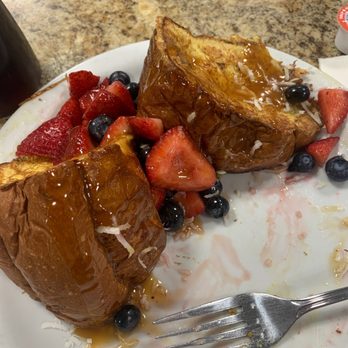 Carolyn's Cafe - Hawaiian French toast - Breakfast & Brunch Near Me - Redlands, California