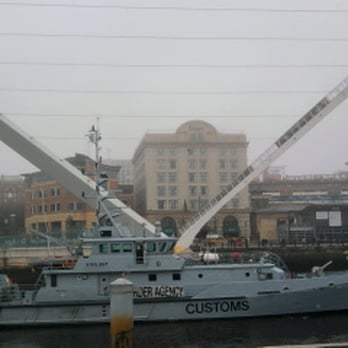 Gateshead Millennium Bridge - Hotels & Travel Near Me - Newcastle, XTW