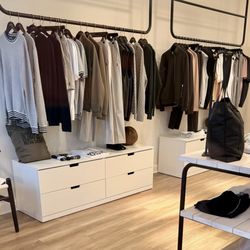 Ron Dorff - Inside the store.
