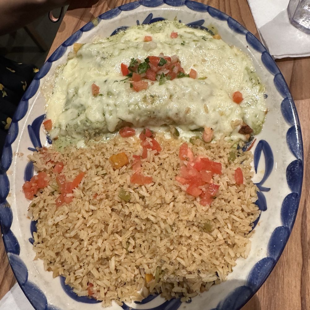 Pablo's Mexican Kitchen - Chicken Enchilada (4/5) - Mexican Near Me - Richmond, Texas Pablo's Mexican Kitchen - Chicken Enchilada (4/5) - Mexican Near Me - Richmond, Texas