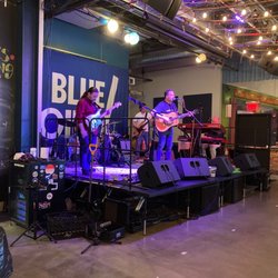 Blue Point Brewing - Woohoo! Happy Friday! Live music for the win!