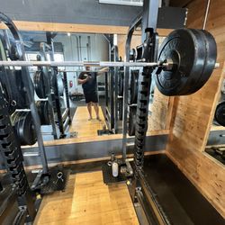 Gym 5 - Squat rack