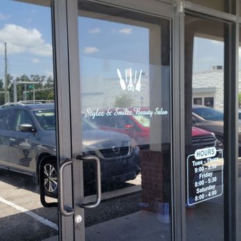 Stylez and Smilez - Hair Salons Near Me - Bartow, Florida Stylez and Smilez - Hair Salons Near Me - Bartow, Florida