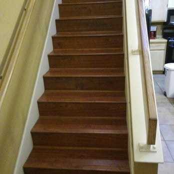 Crystal Dove Cleaning - This is the hand rail i just ran my fingur thru - Home Cleaning Near Me - Morro Bay, California