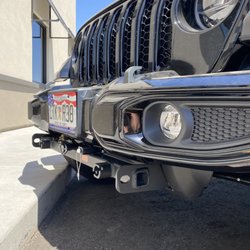 Southwest RV - Blue Ox baseplate installed on a Jeep Gladiator.