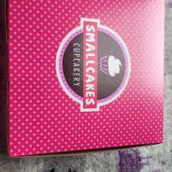 Smallcakes Cupcakery and Creamery