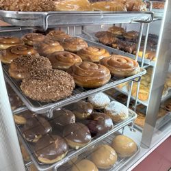 K & M Doughnut
