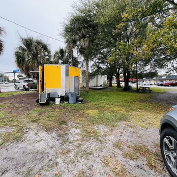 Taqueria Navarro - Parking on grass area - Tacos Near Me - Sanford, Florida Taqueria Navarro - Parking on grass area - Tacos Near Me - Sanford, Florida