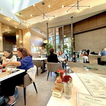 Sweet Maple  - Sweet Maple inside seating - New American Near Me - Walnut Creek, California