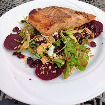 Gelston House - Seafood Near Me - East Haddam, Connecticut