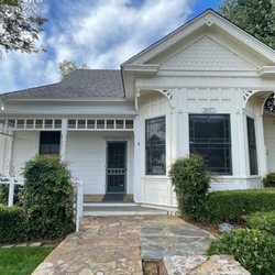 ReNew Massage & Bodywork - Conveniently located in downtown Mariposa in the beautiful, historic Dexter House.