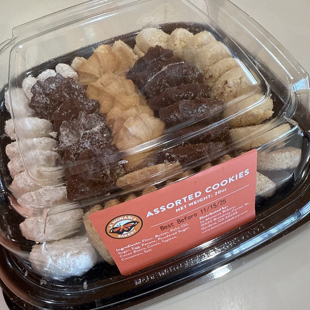 Assorted cookies! Assorted cookies!