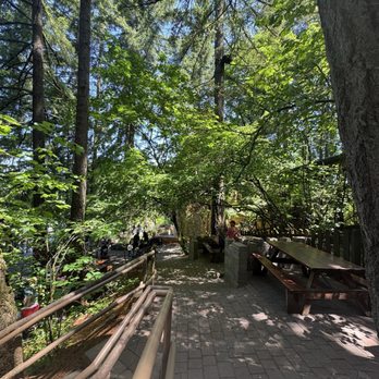 Enchanted Forest - Picnic tables to enjoy eating. Outside food allowed. - Amusement Parks Near Me - Turner, Oregon