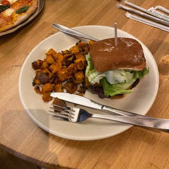 True Food Kitchen - Vegan burger - New American Near Me - Houston, Texas