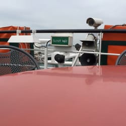 Hadag-Fähre Blankenese-Cranz - Auf dem Deck ist für Sicherheit gesorgt.