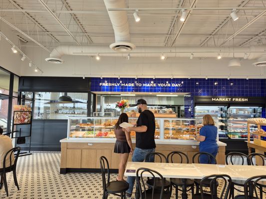 Paris Baguette by null