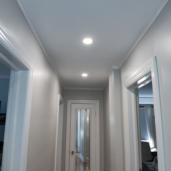 Arnold Electrical Services - 2nd Floor Hall - Electricians Near Me - Chicago, Illinois