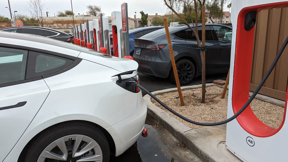 TESLA SUPERCHARGER TEMPE Updated August 2024 5000 S Arizona Mills