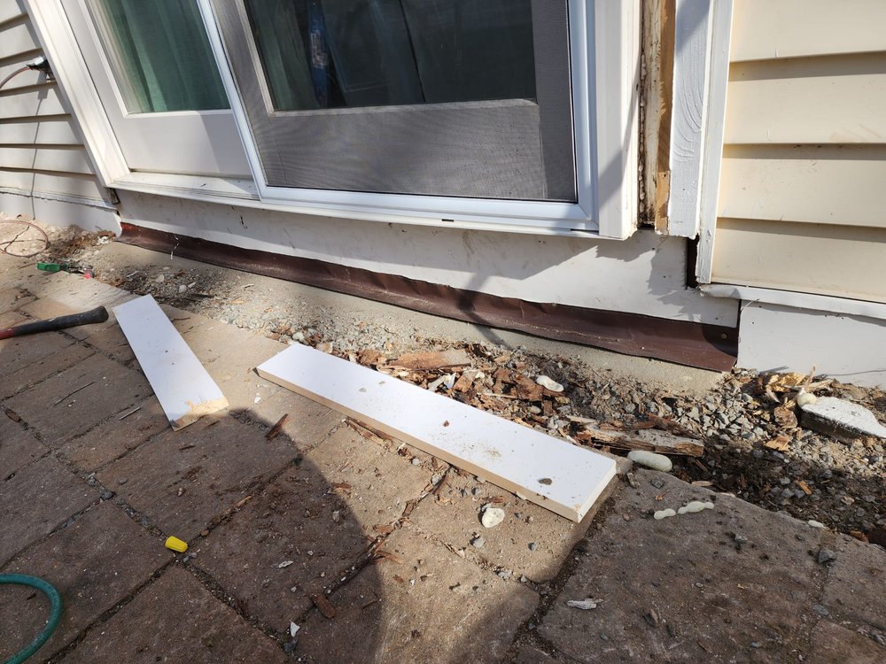 Slide of Salazar Construction