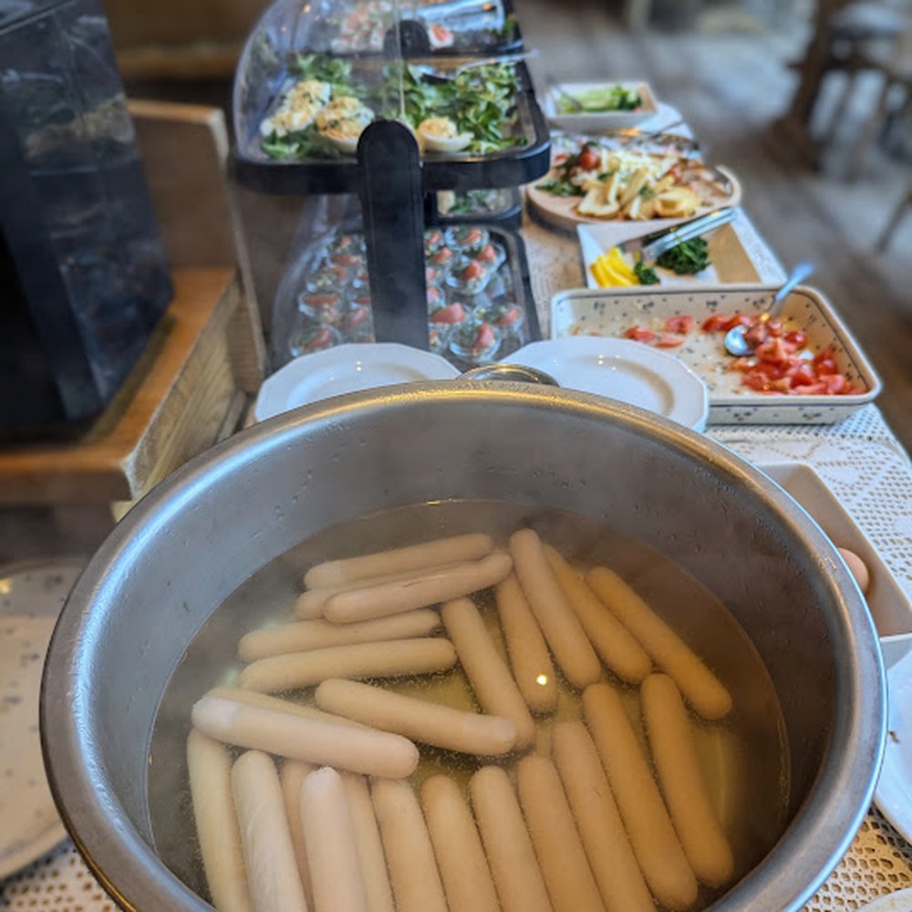 Hotel Sabała - Hot dogs for breakfast? Why not?! I would have lots of mustard with this boiled 'parówki' :). - Polish Near Me - Zakopane, Massachusetts