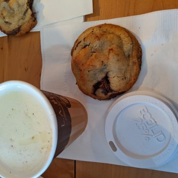 L.A. Burdick Handmade Chocolates - White hot chocolate and a burdick - Desserts Near Me - Boston, Massachusetts