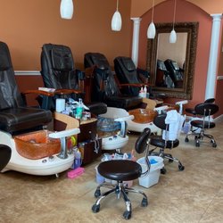 Nail World