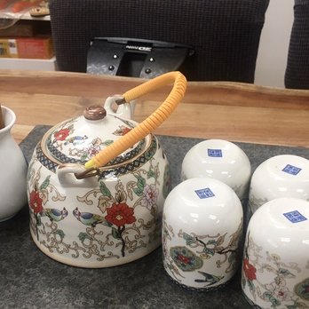 Amy's Chinese Wellness Center - The waiting area is comfortable and inviting. - Reflexology Near Me - Salem, Oregon Amy's Chinese Wellness Center - The waiting area is comfortable and inviting. - Reflexology Near Me - Salem, Oregon