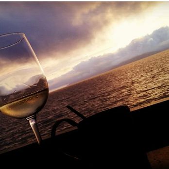 Skates On The Bay - Gorgeous view - Seafood Near Me - Berkeley, California