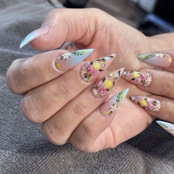 Eco Polish Boutique - Summer Wildflowers - Nail Salons Near Me - Napa, California Eco Polish Boutique - Summer Wildflowers - Nail Salons Near Me - Napa, California