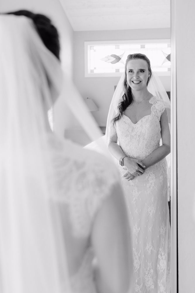 BRIDAL ALTERATIONS BUSTLES ON WHEELS 121 Photos & 54 Reviews Sewing