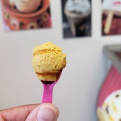 La Michoacana Delicias - Sample taste tester of flan