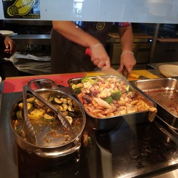Modern Market Eatery - Salad Near Me - Austin, Texas