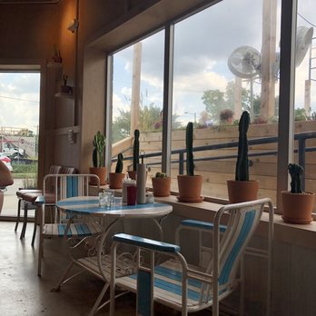 Redheaded Stranger - Cute interior - Tacos Near Me - Nashville, Tennessee