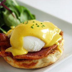 Spargos - Eggs Benedict