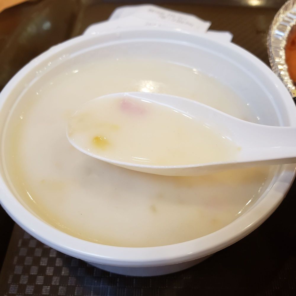 Mambo Cafe - Soup ($.50 extra with porkchop purchase) I didn't like it. - Hong Kong Style Cafe Near Me - Richmond, British Columbia