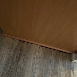 Kitchen laminate crappy job.