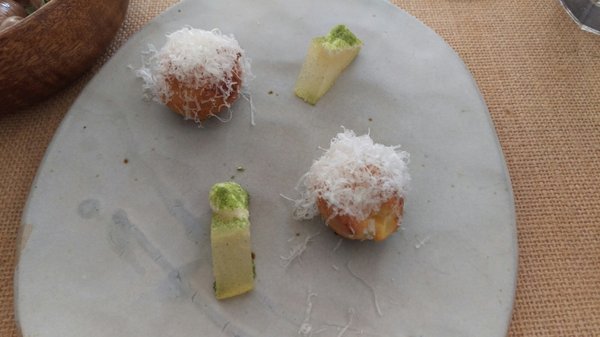 Cottage Point Inn - Restaurant by null