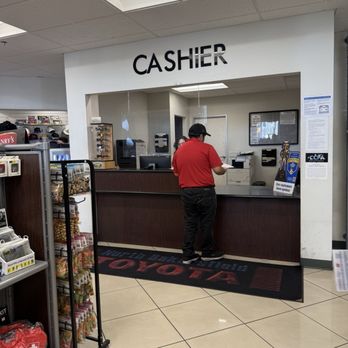 North Bakersfield Toyota - Car Dealers Near Me - Bakersfield, California