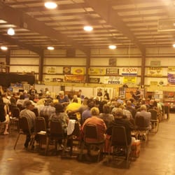 Blackmon Auction - Friday night crowd
