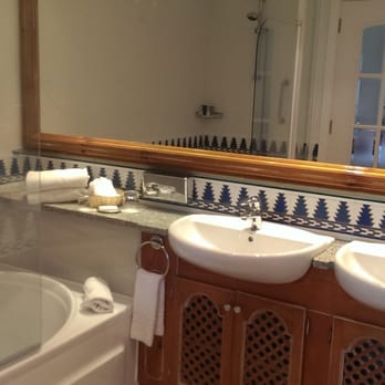 Marriott's Marbella Beach Resort - Master bath - Hotels Near Me - Marbella, Massachusetts