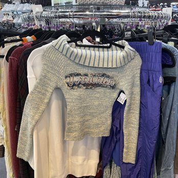 Uptown Cheapskate - THE MOST GORGEOUS TOP KNOWN TO MAN - Women's Clothing Near Me - Torrance, California