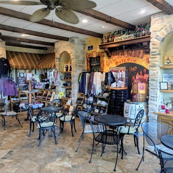 Fergedaboudit Vineyard & Winery - Inside tasting room - Wine Tasting Room Near Me - Hanover, Illinois