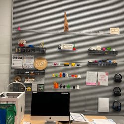 Markham Public Library - Aaniin Branch - Maker space
