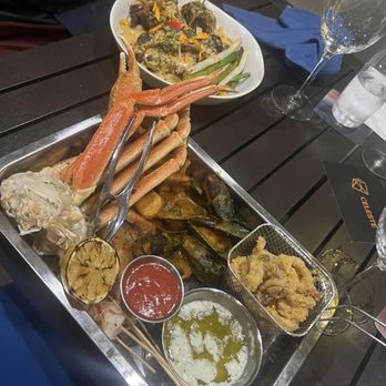 Aurora At The Celeste - Seafood feast - American Near Me - Orlando, Florida Aurora At The Celeste - Seafood feast - American Near Me - Orlando, Florida